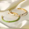 Youthway gouden roestvrijstalen metaal open armband voor vrouwen waterdichte textureerde elegante sieraden meisjes cadeau 240423