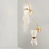 Lampada a parete Lampade a LED moderne Torcia acrilica Torcia minimalista Nordic Decorazioni per la casa camera da letto Luci da soggiorno Luci da soggiorno
