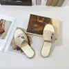 Ny designer Slide Casual Shoes 2024 New Style Summer Slippers Pool Lovely Mule Luxurys loafer Flat Beach Canvas Womens Sandaler Inomhus Sandale Mens Sliders Storlek 35-4