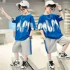 Garçons d'été 2pcs de style hiphop tshirtspants costumes à manches courtes 414 ans