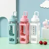 Bouteilles d'eau kawaii bouteille pastel 700 ml shaker avec autocollant mignon de lait de thé en plastique mignon boisson portable pour fille et enfant