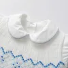 Robes de baptême bébé fille blanche à la main