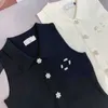 Kvinntankar Camis designer liten doftande vind, unik design, tusen guldkaka flip krage stickad ärmlös tank top klänning för kvinnor 6mx6