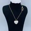 Collier pendentif en acier de marque de luxe en titane conçu pour les femmes à longue chaîne 18 km collier plaqué de créateur bijoux accessoires exquis couple cadeaux