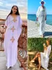 2024 Elegant Gold Broidered Kaftan Retro Vneck Robe blanche plus taille Femmes Vêtements Summer Beach Wear Robes de vacances Q1373 240420