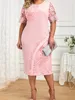 Robe de femmes plus taille grande taille épissée en dentelle brodée mincer