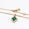 Designer Jewelry Pendant Necklaces Light Luxury Clover Necklace Womens Italian Drawing Craftsmanship Palace Style Collar Chain Agate 18K Gold
