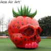 Partihandel Uppblåsbar Halloween Strawberry Monster Strawberry Skull Figure Party Scary Ghost Model for Mall Display eller Halloween Carnival Night