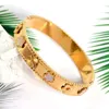 Bracciale a caldo che vendono hot selling oro inossidabile fiore in acciaio inossidabile Bracciale a cinque stelle Womens Cute Bracciale Bracciale Gioielli Gifts J240508