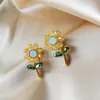 Orecchini per borchie Elegante fiore di cristallo dolce per donne 2024 Piccolo orecchino coreano Gilrs Earand Fashion Piercing Gift Regalo