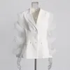 Costumes de femmes Blazer 2024 Mesh Ruffles Double poitrine à manches pleines Fond Jacket de mode à manteau blanc