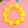 Giochi da bagno 12pcs/set 3.5*3,5*3 cm Kawaii Ducky Water Play Toy Baby Children Gamo da bagno Giocheo da bagno Cute in gomma Duck Duck D240507