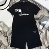 子供の服セット幼児の男の子のトラックスーツ半袖Tシャツショーツ夏の手紙プリントTシャツトップス女子服スーツアウトウェアティーブラックホワイト