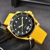 Fashionable men's and women's watches Popular luxury quartz watches display date silicone strap metal panel
