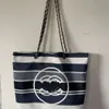 Brand Beach Bag Designer Handtasche Licht beliebte europäische und amerikanische gedruckte Buchstaben Streifen minimalistische Kette Tote Beach Factory Promotionihyb