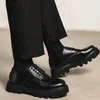 Scarpe casual uomo piattaforma di business della moda derby maschio moca