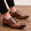 Chaussures habillées Portez des jeunes pour hommes pour hommes en cuir noir britannique rétro coréen de type décontracté élégant