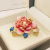 Broches Fine de lujo esmaltado rosa azul peonía para mujeres elegante dama flor de collar de perlas de perlas