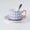 Британский стиль роскошные марокканские кофейные чашки Spoon Spoon Set Set Ceramic Mug Фарфоровая простые чайные наборы кухонные напитки 240508