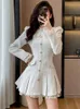 デザイナーサマードレス高品質の豪華な水着着物フランスの小さなホワイトレス香り豊かな女性セクシーなドレスウエストミニプリーツ女性のためのヴェスティド86