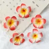 Flores decorativas 10pcs 5cm havaiano plumeria pe espuma de espuma flor artificial flor de corça de matate