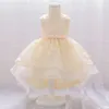 Robes de baptême Baby Bow Baptist Girl Robe Blanc Tracking Bride Clothing Princess Picture First Birthday Party Wedding Q240507