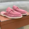 2024 Spring herfstontwerper Flat Bottom Tassel Fashion Suede Loafers: schoenen van topkwaliteit voor vrouwelijke mannen