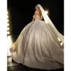 Stunningbride 2024 Luxurious Perles Robes de mariée arabe Robe de bal sur la robe nuptiale en dentelle épaule paillettes appliques conçues sur mesure