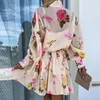 Casual jurken Spring Fashion Stand Collar Lace-Up Party Jurk Women Elegant Flower Print Taille Mini Summer Button A-Line