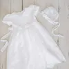 تعميد فساتين الطفل المعمدان لباس أبيض طويل الدانتيل زين قصير الأكمام عيد الميلاد الأول بالتواصل Q240507
