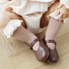 Chaussettes pour enfants bébé fille nouveau-né infantil enfant knoue hautement en dentelle pour tout-petit babygirl anti-slip coton hiver bébé chaussette longue pour 0 à 3 ans