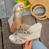 Slippers Femme Chaussures Ladies Summer Stémière en cuir brillant Bottoir Grand taille Talon Talon Sandalias de Plataforma Para Mujer