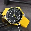 Fashionable men's and women's watches Popular luxury quartz watches display date silicone strap metal panel