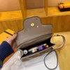 Pandée à la mode et élégante pour une nouvelle épaule de haute qualité lettre coréenne oblique Straddle Women's Bag 80% Factory Wholesale