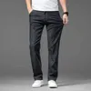 Jeans masculin Summer Mens Stretch Strething Straight Jeans classique Black Blue Business Casual Loose Taille Pantalon Denim Pantalon Brand Y240507