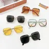 Lunettes de soleil 2021 Enfants Lunettes de soleil classiques Fashion Boys Colorful Mirror Enfrages Sunglasses Metal Firm Filles à l'extérieur