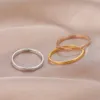 Bröllopsringar skyrim mode enkla ringar för kvinnor rostfritt stål rosguld färg jubileumsring smycken gåva för älskare grossist
