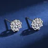 Boucles d'oreilles Stud Jecircon 0,5 carat Moissanite 925 Fleur argentée sterling pour les femmes japonais et coréen bijoux de l'oreille douce