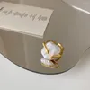 Cluster Rings Ins Romantic Two Hands Hug Ring Creative Exquisite Square Real Pearl Hand For Women Girls Fashion Jewelry