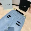 Frauen Jeans Designer Marke Original Label 2024 Sommer Neues kleines, duftendes Stiltuch, gestickt gerade Röhre lose und schlankes weites Bein für Frauen 87857 LOFB