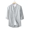 Stå upp krage sju poäng linneskjorta, mäns medelhög ärmskjorta, avslappnad tunn bomullslinneskjorta, en bit för frakt 138