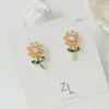 Orecchini per borchie Elegante fiore di cristallo dolce per donne 2024 Piccolo orecchino coreano Gilrs Earand Fashion Piercing Gift Regalo