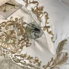 Bedding Sets Luxury White 60s Satin Cotton Cotton Royal Gold Gold Bordado 4/5pcs Bedding macio e liso lençóis de cama de edredom de edredão travesseiros J240507
