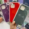 Bellissima custodia per telefono in silicone liquido con micro fibra per iPhone 11 12 13 14 15 Pro Max Case in gomma posteriore anti-fingerprint anti-scratch con logo e pacchetto al dettaglio