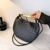 Les magasins sont à 85% de réduction sur le sac Cross Cross Body Sier Woven Woven Handbag Fashion Niche Dîner Wedding High Sense3Gyz