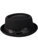 BERETS 2024 BLACK PORK PIE HAT WOOL FELD BOW MENS FEDORA JAZZ CAP PANAMA GANGSTERS CAPS紳士ファッションポークピーの帽子