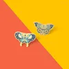 Spille 2 pezzi blu fumetti in lega di farfalla Spettame personalizzate Pin per zaini