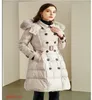 Nouveau 2021 femmes hivernaux blancs de canard blanc en manteau de qualité de marque de marque de marque longue de style de style basse avec fourrure b9235f9708238832