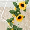 Kwiaty dekoracyjne 1PCS 250 cm sztuczny żółty słonecznik Garland Flower Vine Wedding Kwiatowy łuk jedwab