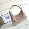 designerka torba torba portfel hobos torebka luksusowy odwrócony trójkąt księżycowe torby na ramię plażowe siodełka torebka trójkąt makijaż 564